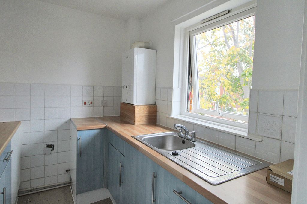 Property photo 3 of 6