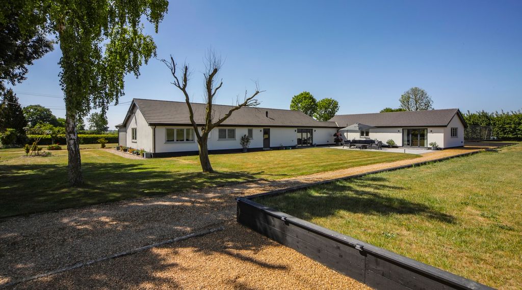 Property photo 2 of 28 9T5A8202