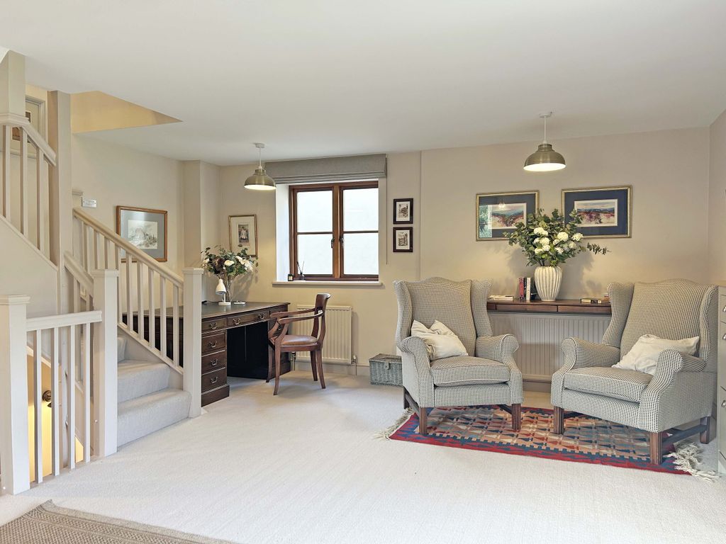 Property photo 2 of 13 Photo 2