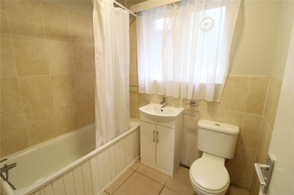 Property photo 3 of 7 Picture No. 10