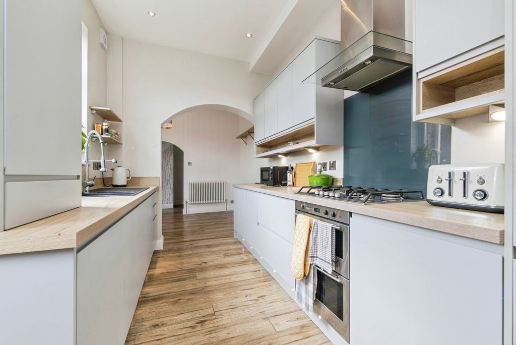 Property photo 3 of 19 Pbox-Img.Jpg