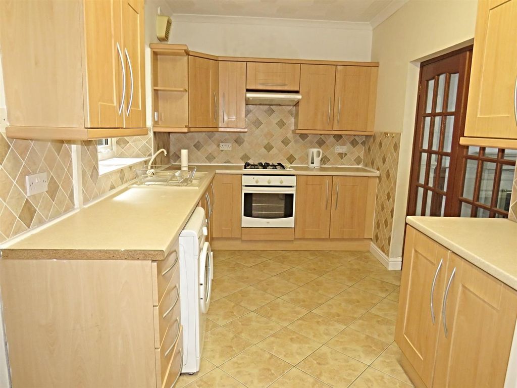 Property photo 3 of 13 Kitchen/Diner