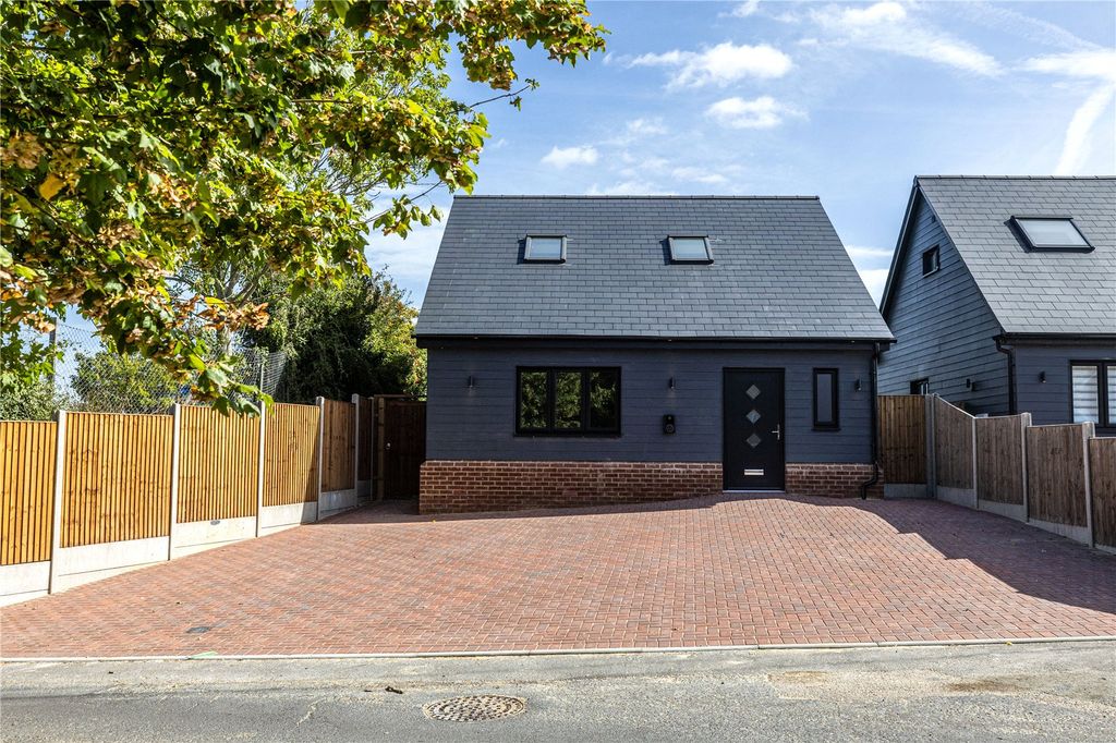 Property photo 1 of 35 Picture No. 25