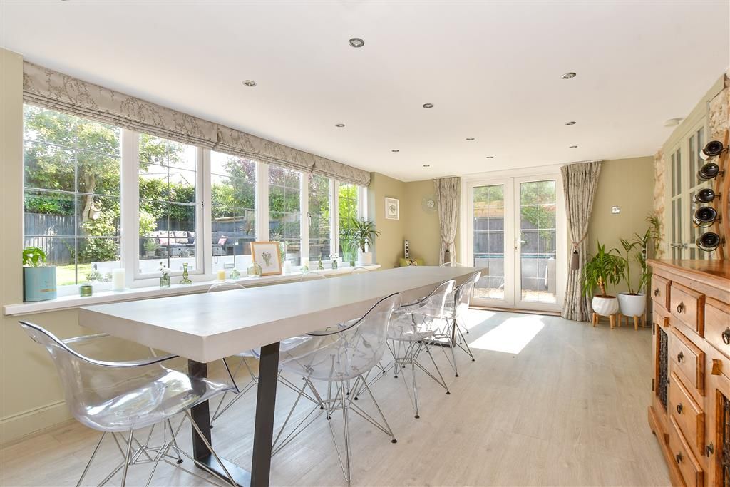 Property photo 3 of 17 Dining Room