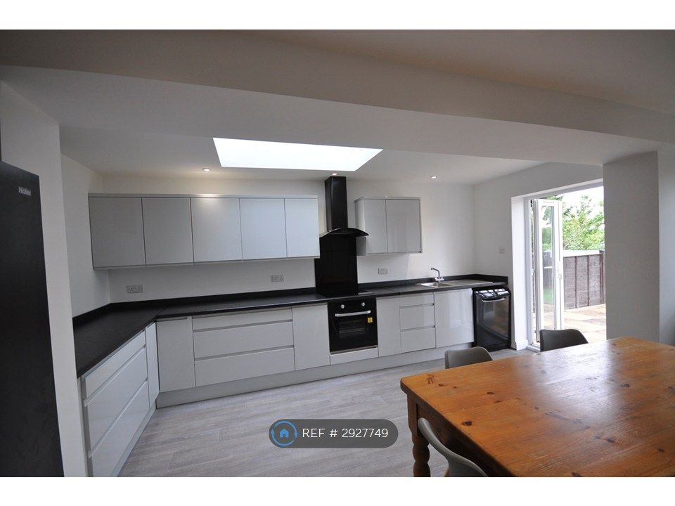 Property photo 3 of 14 Kitchen Diner