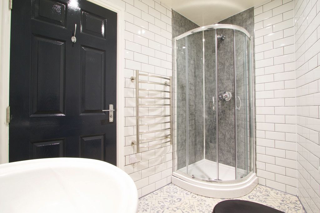 Property photo 3 of 6 Photo 2