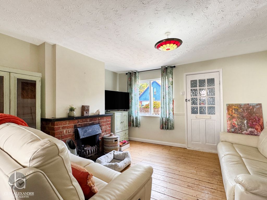 Property photo 2 of 19