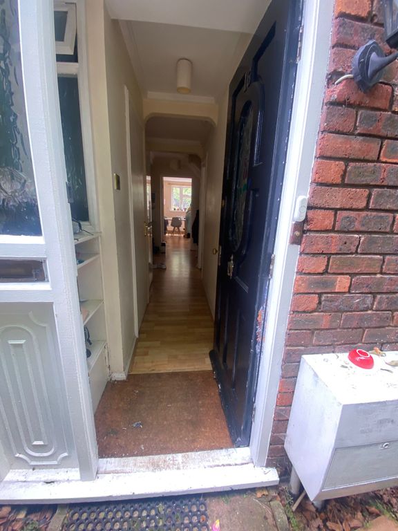 Property photo 2 of 21
