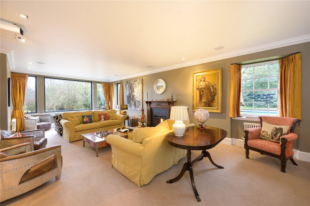 Property photo 3 of 31 Drawing Room