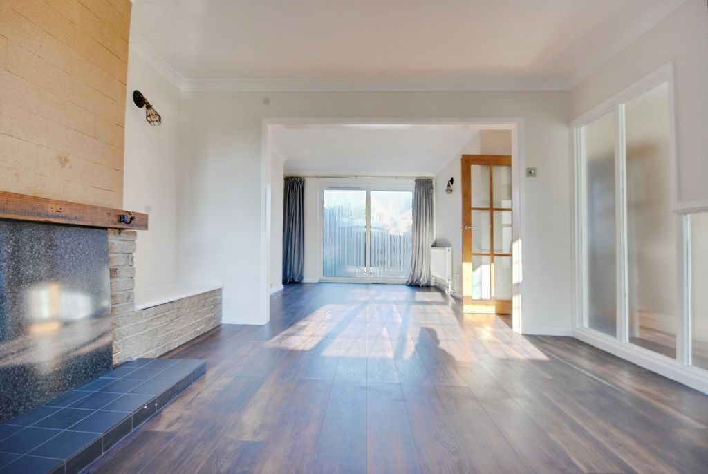 Property photo 2 of 17 Pbox-Img.Jpg