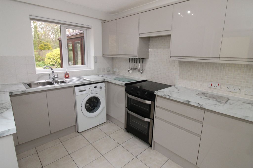 Property photo 3 of 19 Picture No. 09