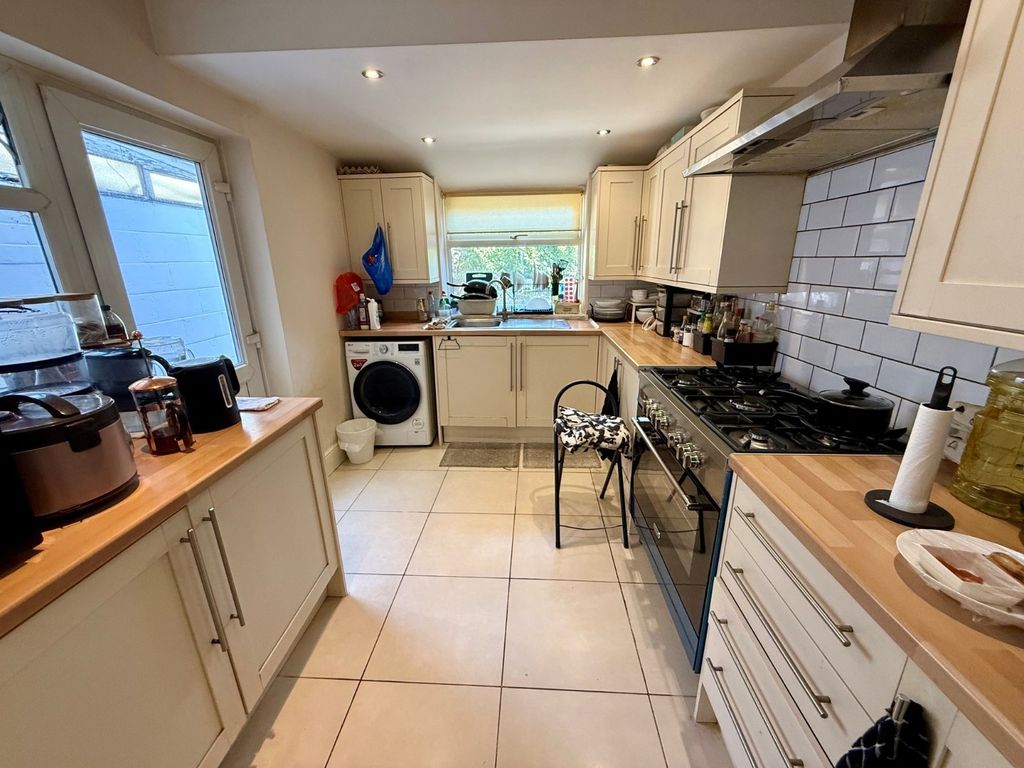 Property photo 2 of 10 Picture No. 04