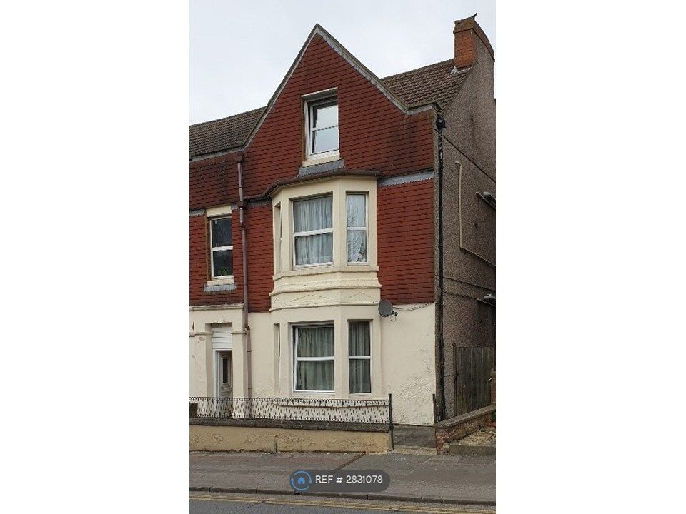 Property photo 1 of 13 Apsley House - Ground Floor - Front (Bay Window)
