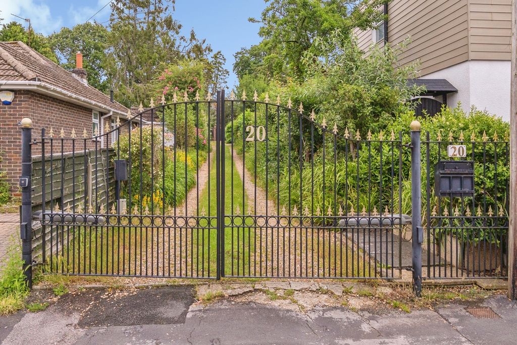 Property photo 2 of 26 Pbox-Img.Jpg