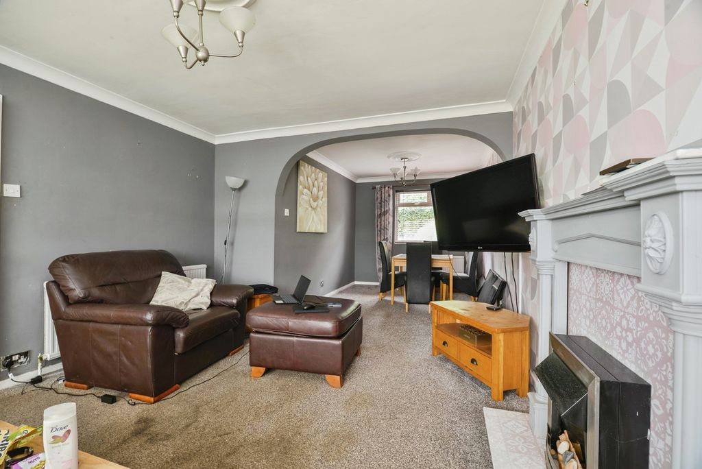 Property photo 2 of 17 Pbox-Img.Jpg