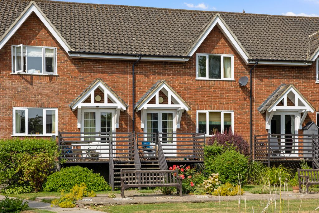 Property photo 2 of 11
