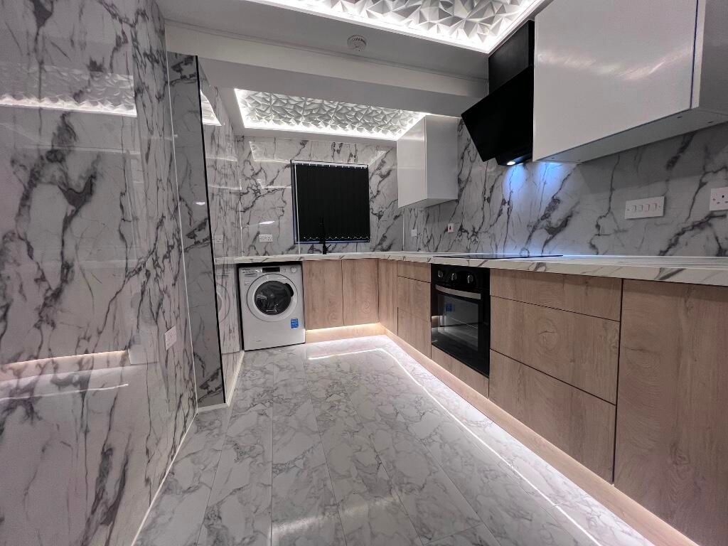 Property photo 1 of 32