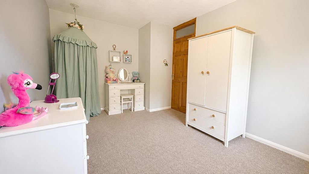 Property photo 2 of 23