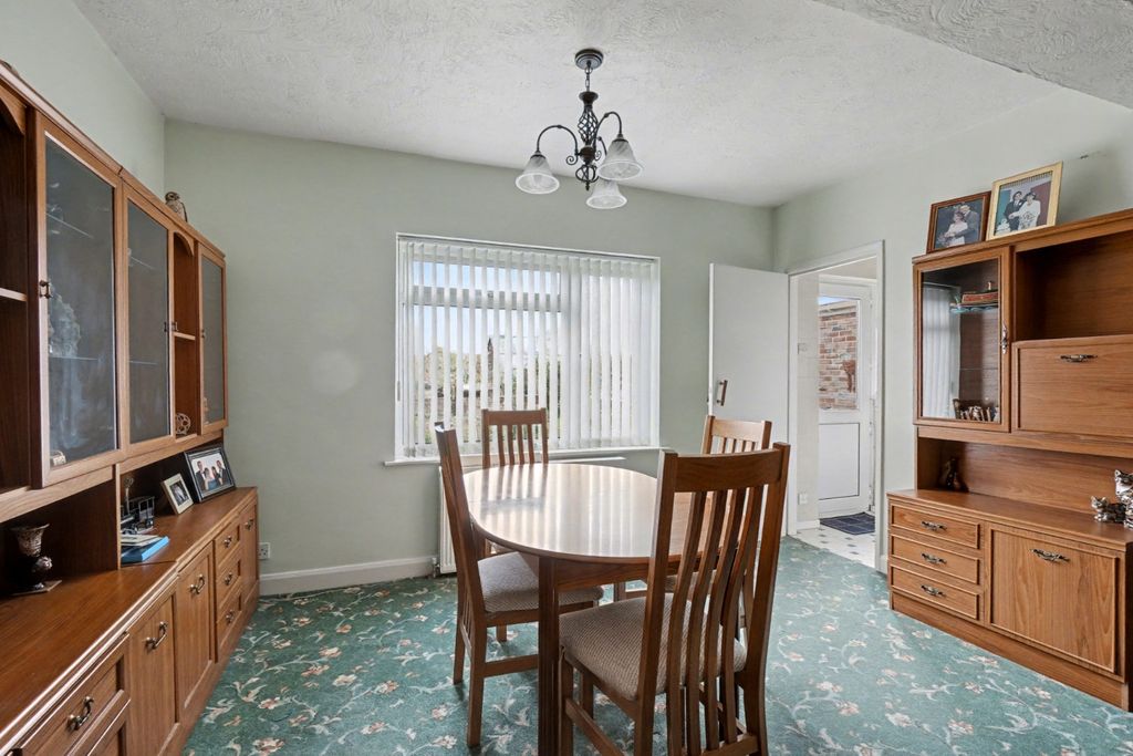 Property photo 3 of 17 4626948