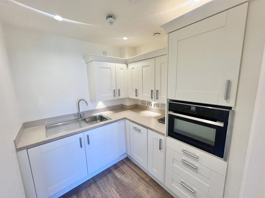 Property photo 2 of 23 Kitchen