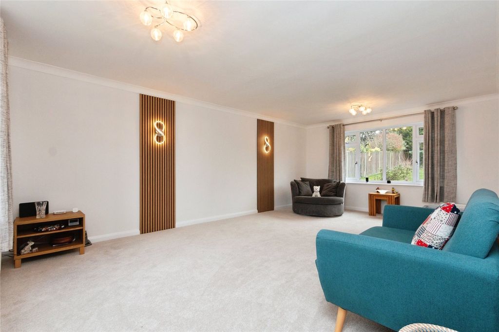 Property photo 2 of 26 Picture No. 05