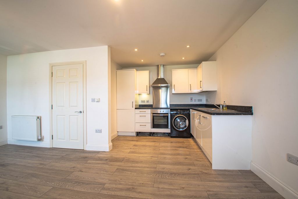 Property photo 2 of 18 Gallery