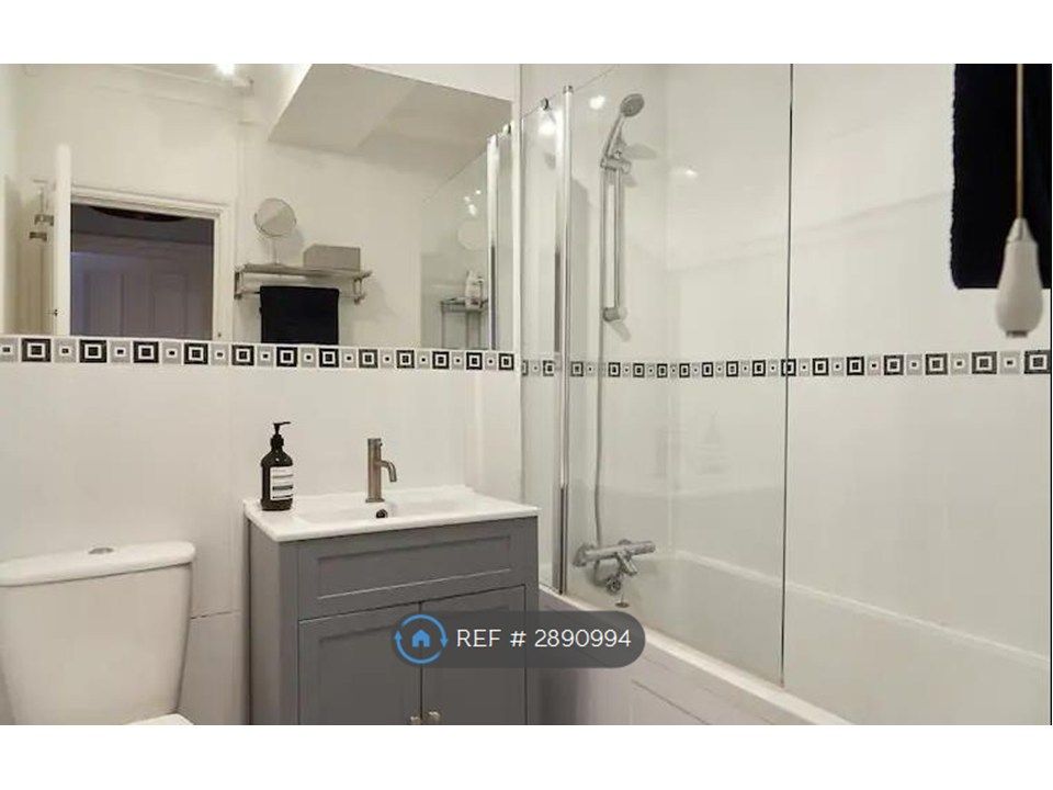 Property photo 3 of 14 Bathroom