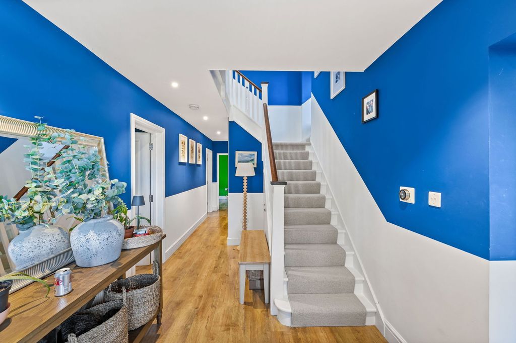 Additional image 9 of 5 bed detached house for saleSaxbys Lane, Lingfield RH7
