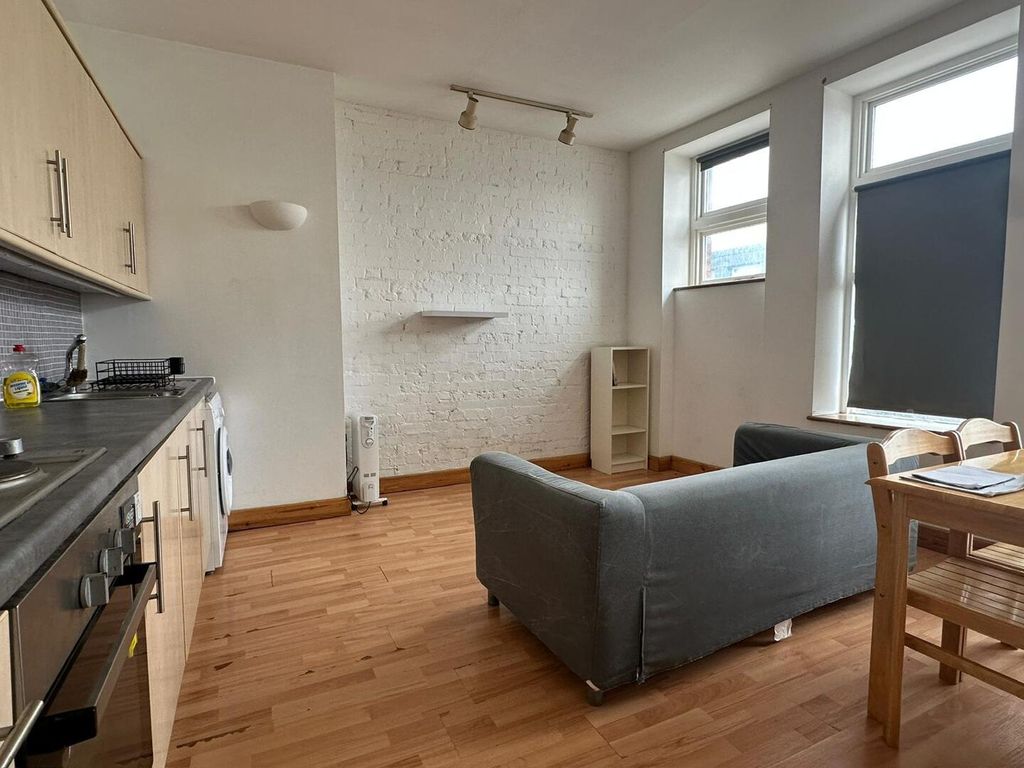 Property photo 2 of 4 Kitchen