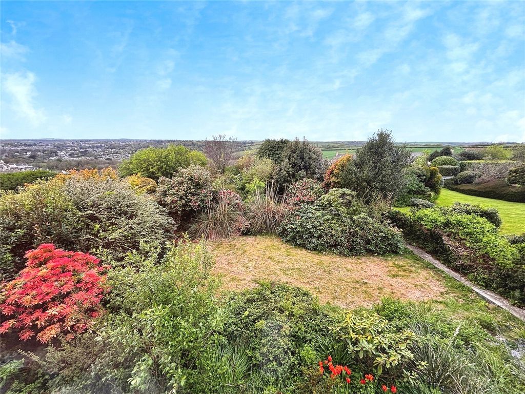 Property photo 2 of 18 Rear Garden