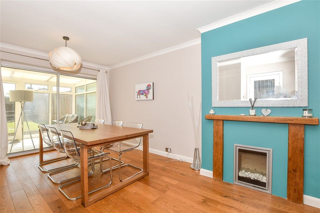 Property photo 3 of 12 Lounge/ Diner