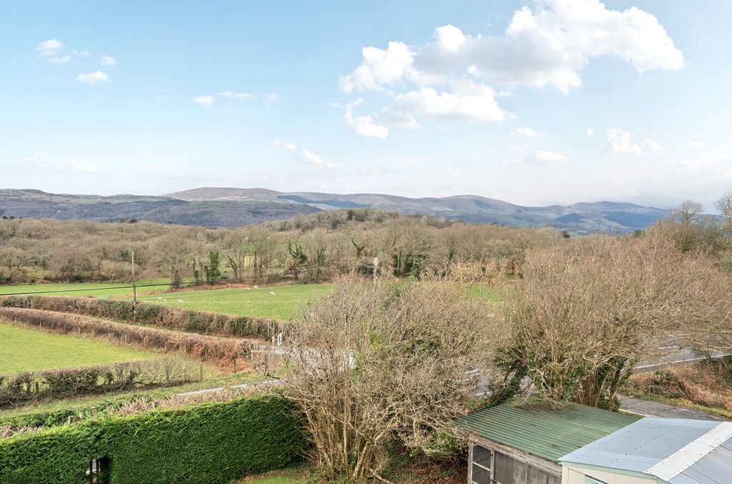 Property photo 3 of 22 1404444-14-698A51...