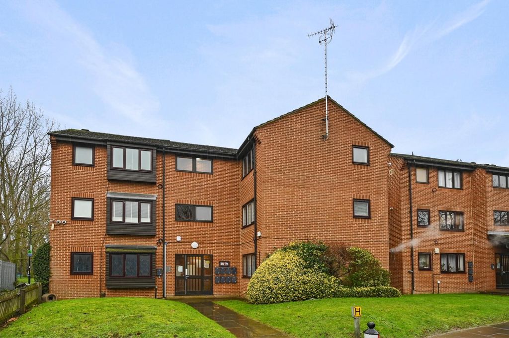 Property photo 1 of 6