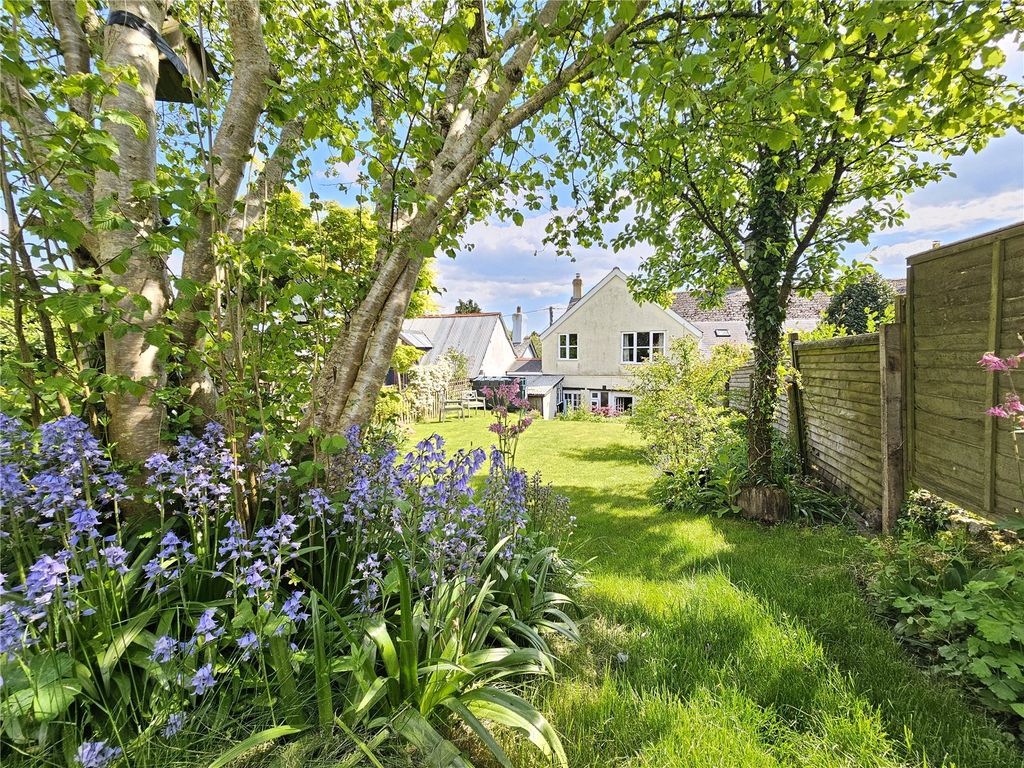 Property photo 3 of 27 Picture No. 34
