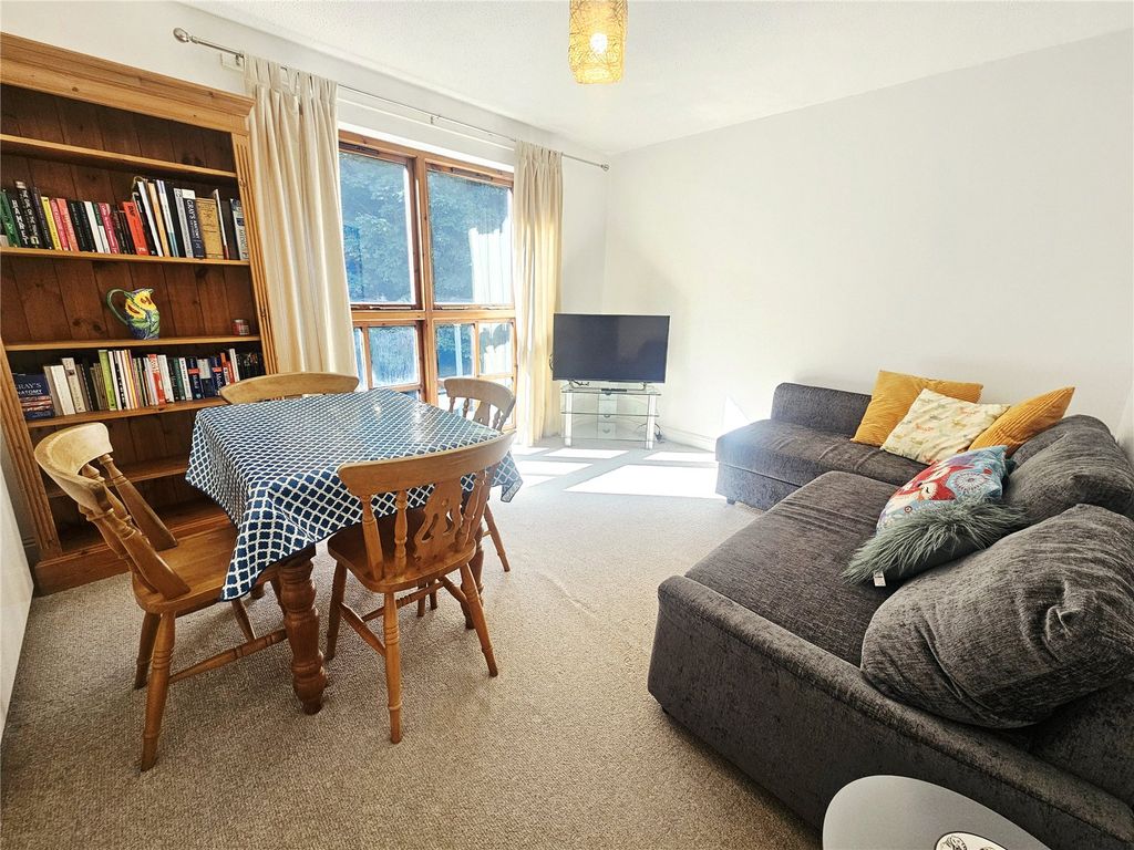 Property photo 2 of 11 Picture No. 10