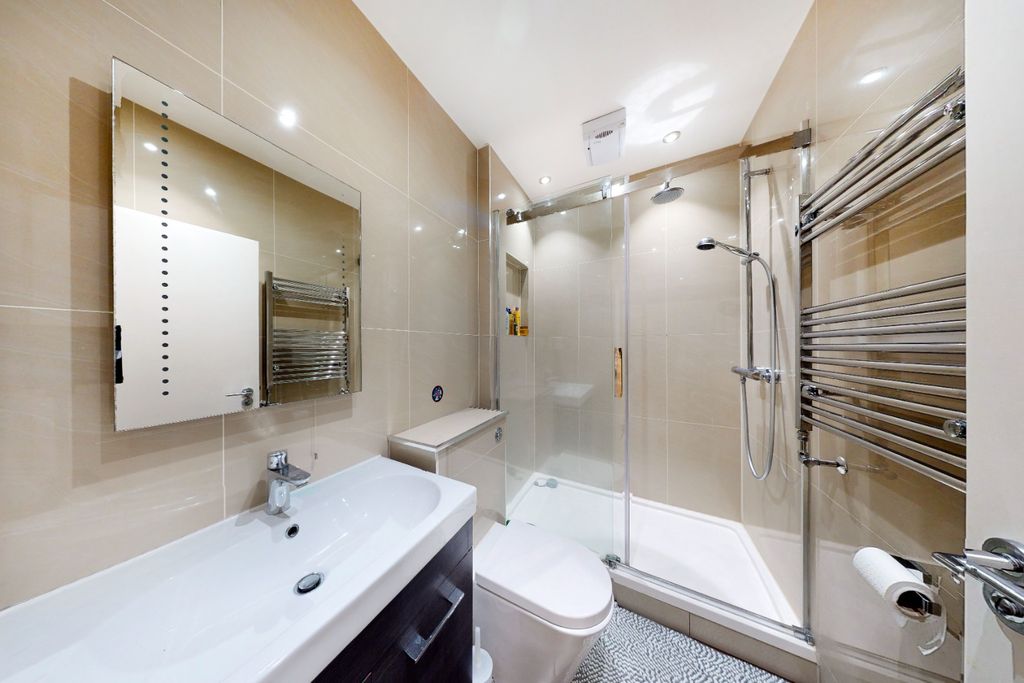 Property photo 2 of 10 1529161