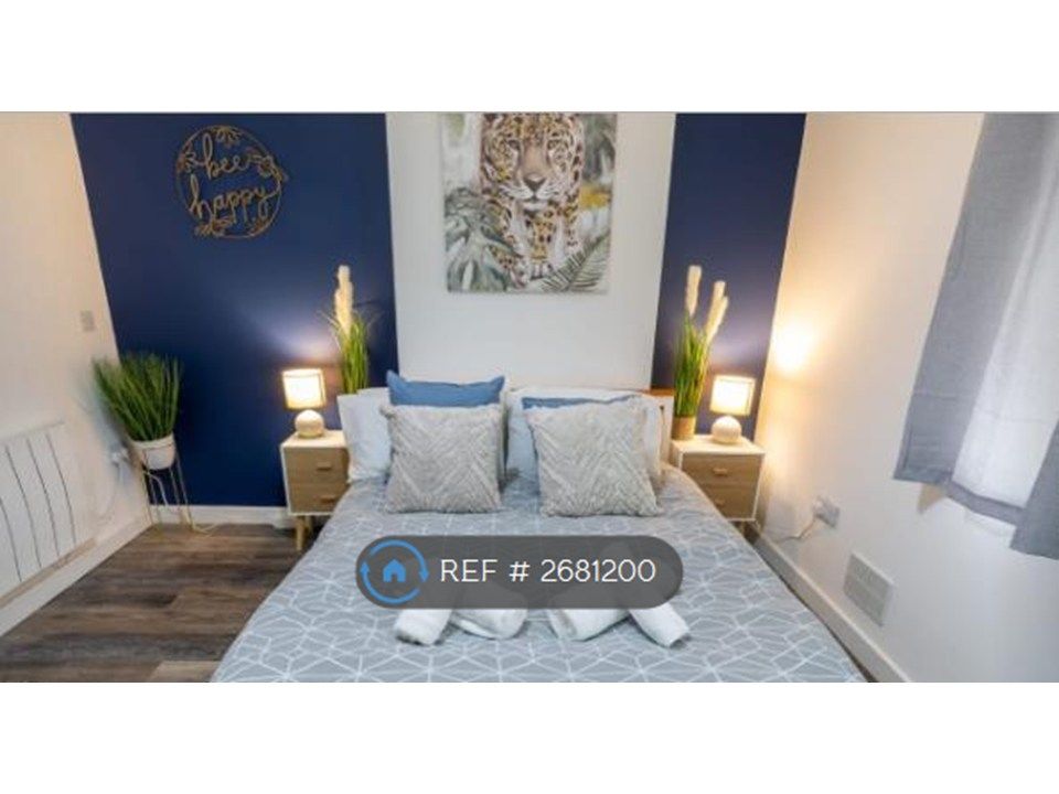 Property photo 1 of 15 Double Bedroom