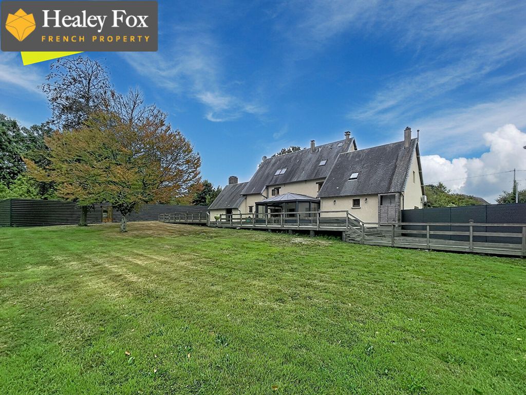 Property photo 1 of 18 Main Exterior View