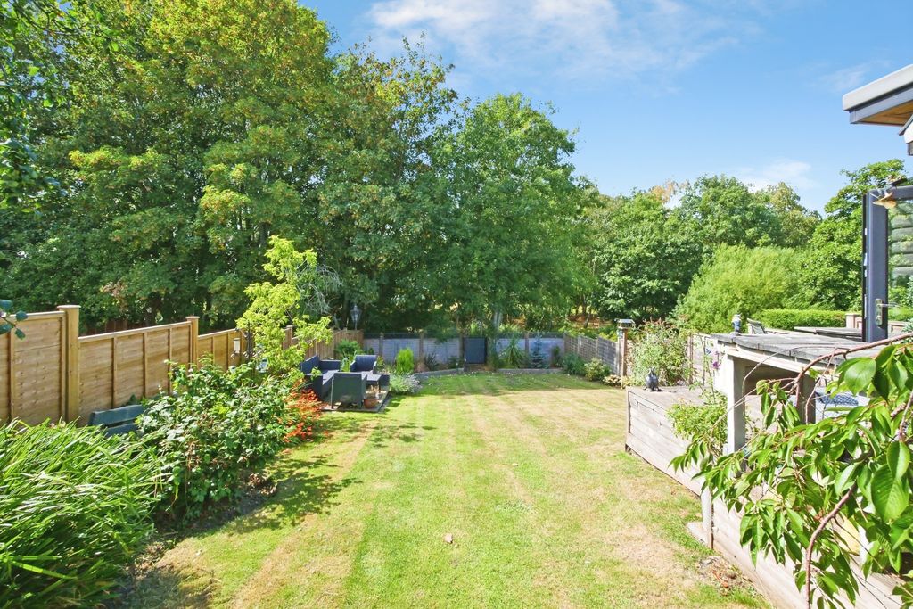 Property photo 2 of 20 Pnmb0512