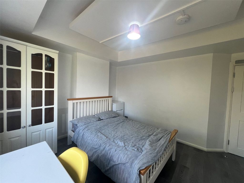 Property photo 2 of 7 Picture No. 06