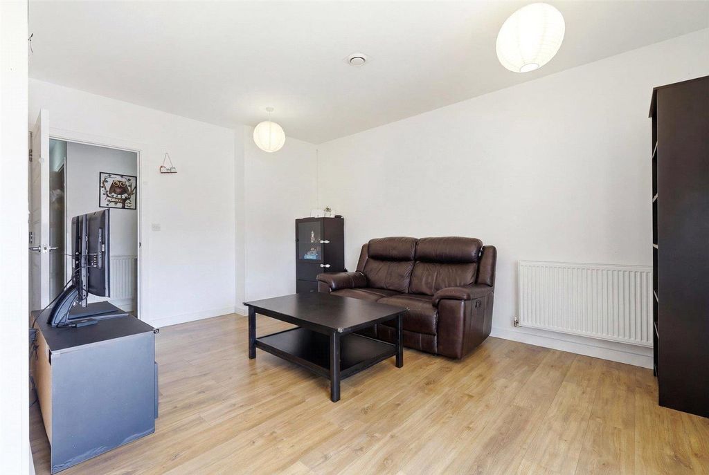 Property photo 3 of 22 Picture No. 39