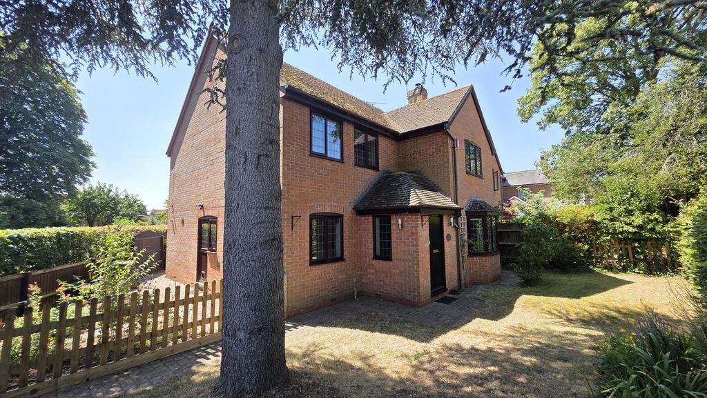 Property photo 1 of 32