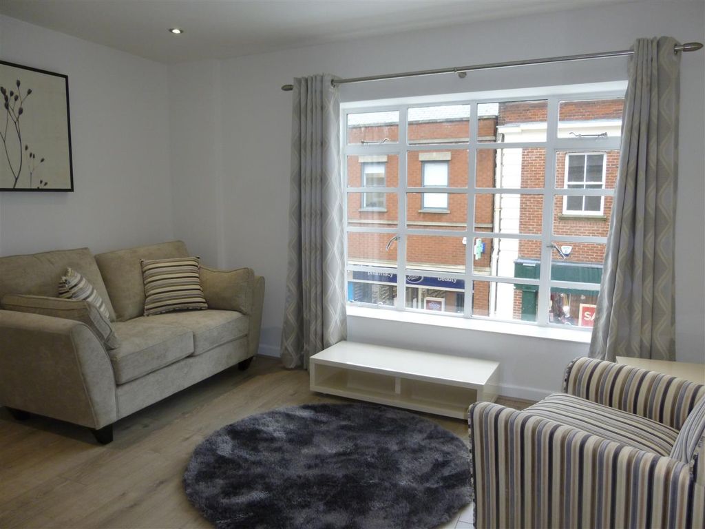 Property photo 3 of 6 Lounge Area.Jpg