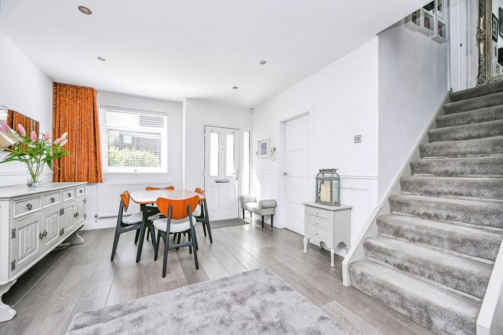 Property photo 2 of 22 Pbox-Img.Jpg
