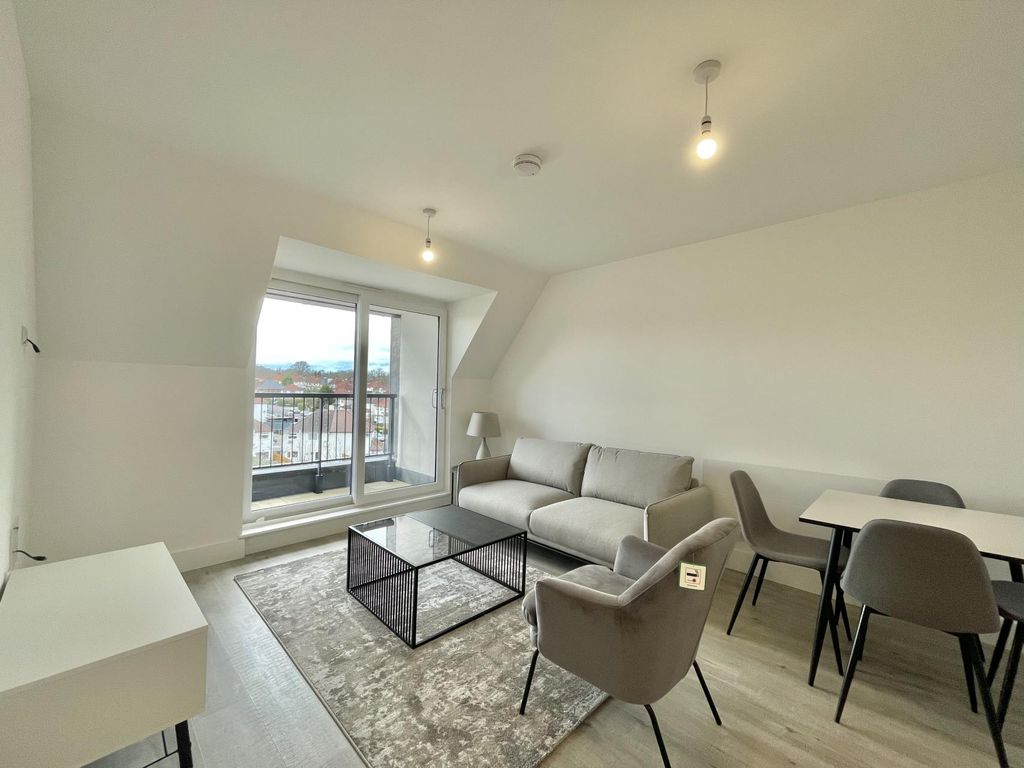 Property photo 1 of 5
