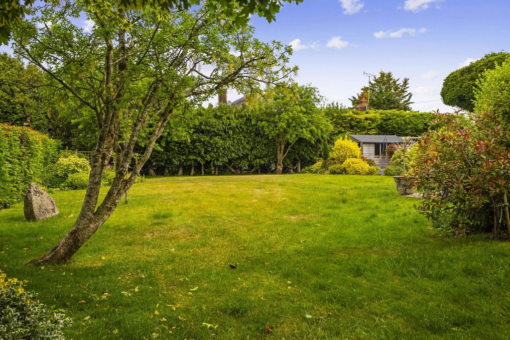 Property photo 2 of 21