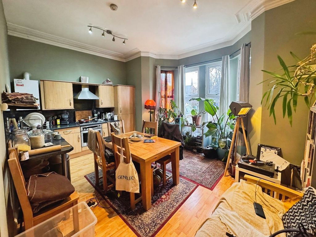 Property photo 2 of 8 Picture 2