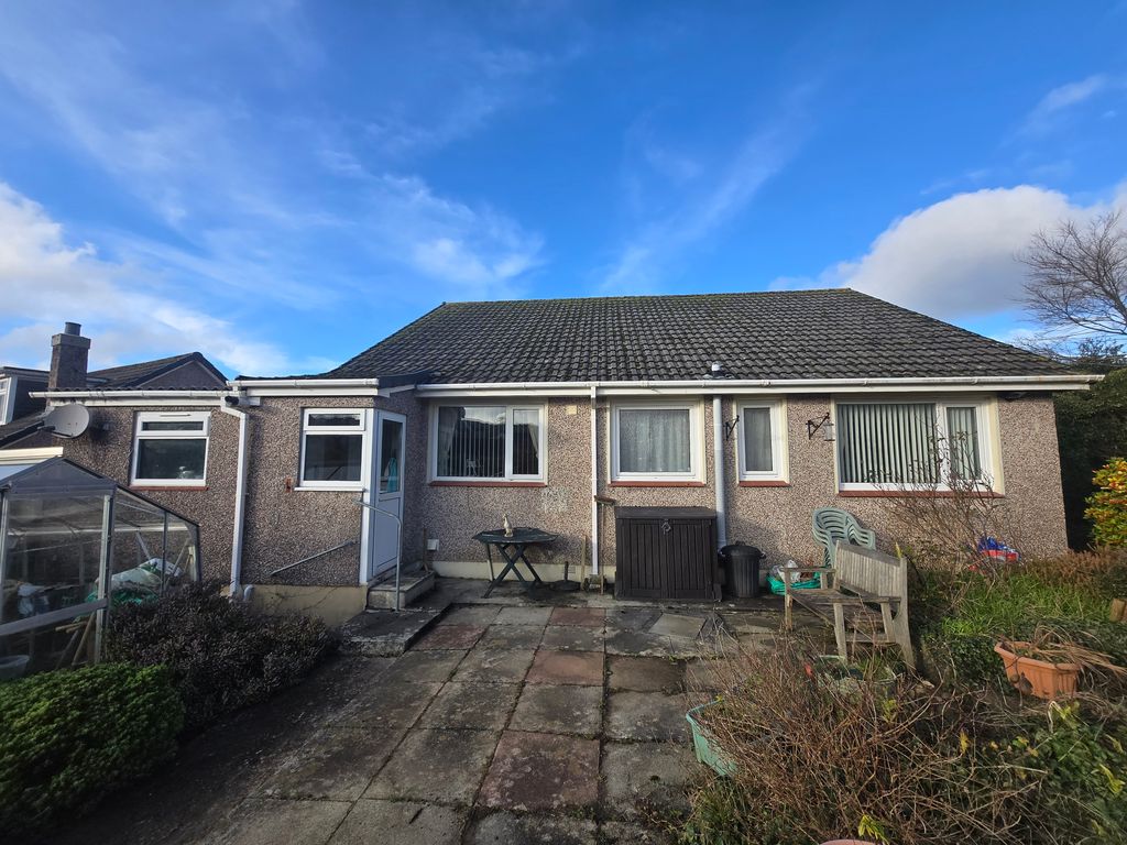 Property photo 2 of 31