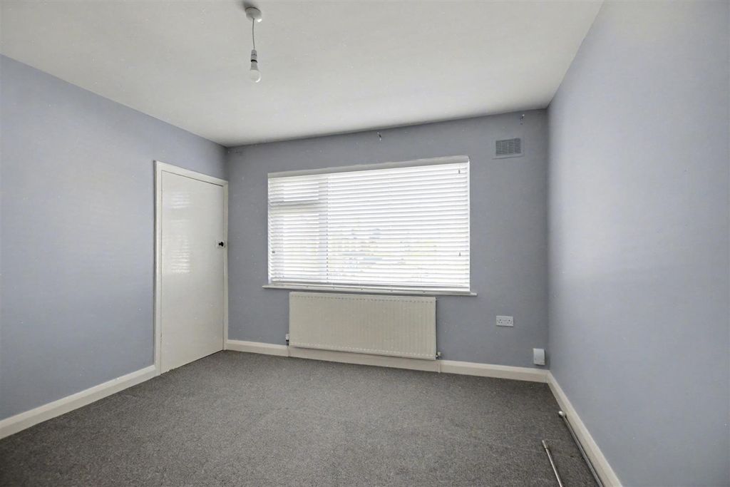 Property photo 2 of 18 Bedroom 1_1.Jpg