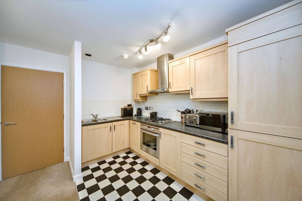 Property photo 3 of 19